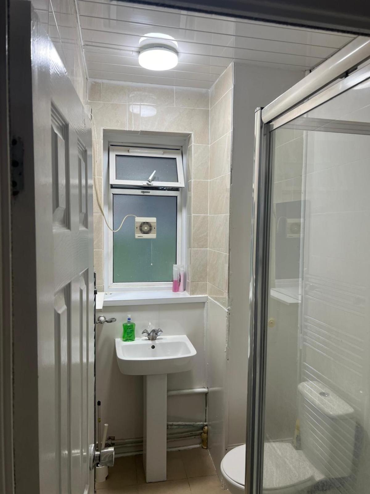 Starlet Stepney Appartement Londen Buitenkant foto